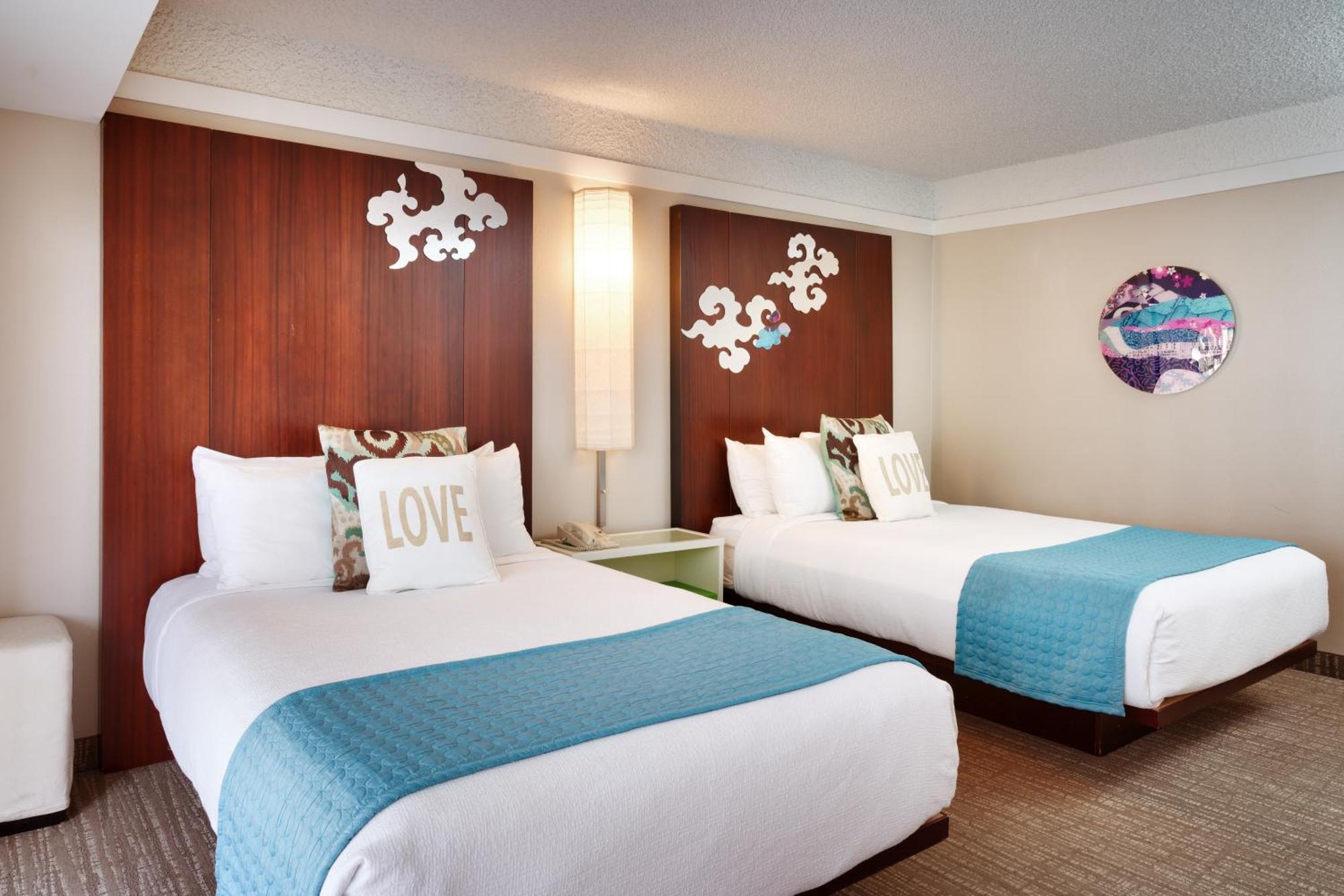 Atrium Hotel Orange County Ирвайн Экстерьер фото